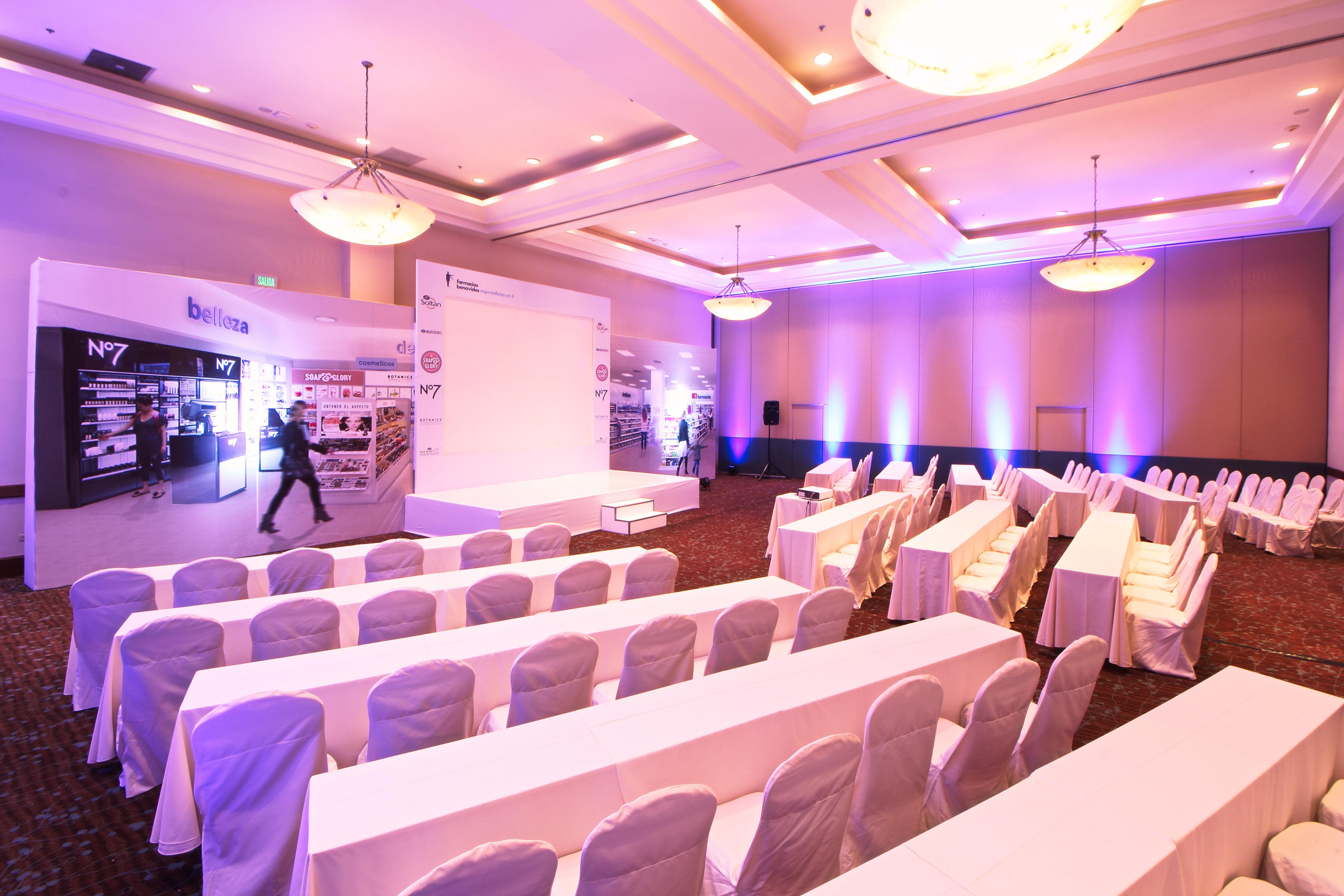 Holiday Inn Monterrey Valle By Ihg San Pedro Garza Garcia Екстер'єр фото